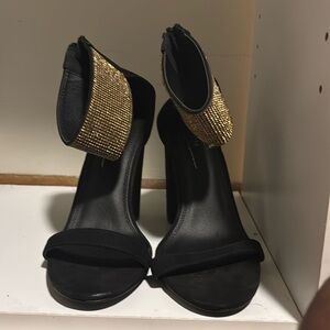 These are high heels only worn once